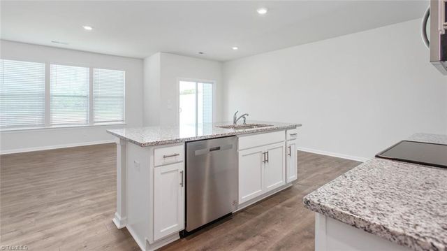 1424 Amberview Lane, Kernersville, NC 27284