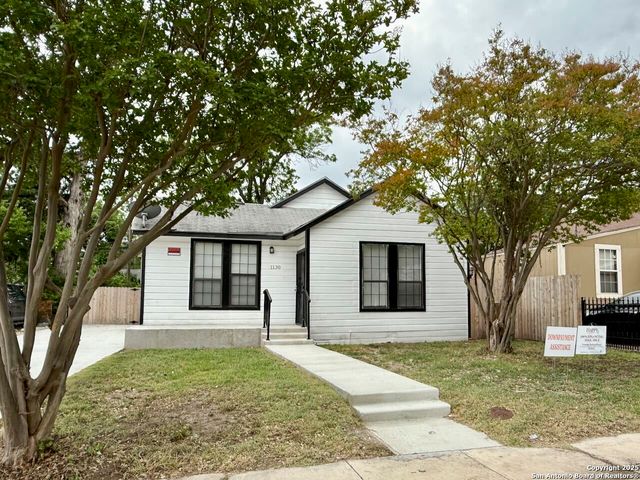 1130 W Winnipeg, San Antonio, TX 78225