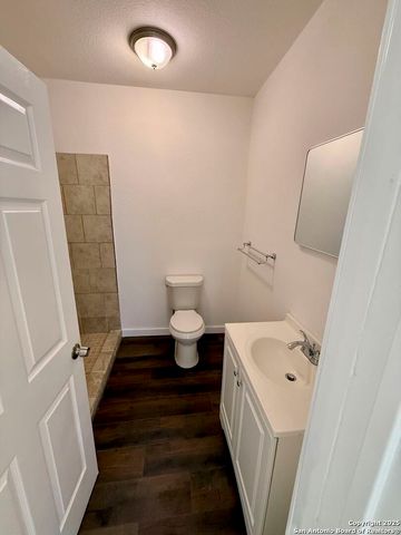 1130 W Winnipeg, San Antonio, TX 78225