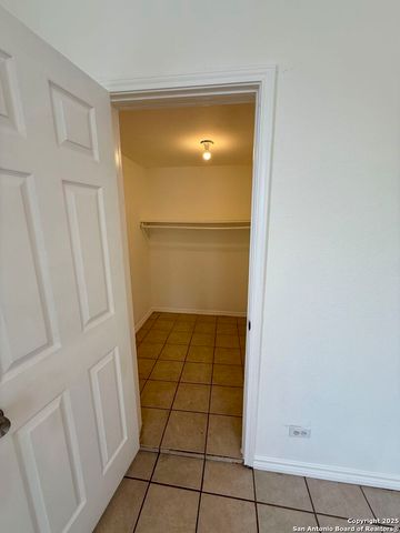 1130 W Winnipeg, San Antonio, TX 78225