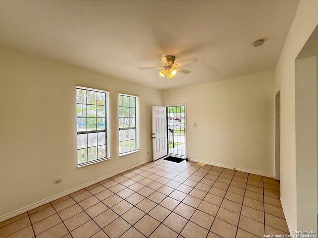 1130 W Winnipeg, San Antonio, TX 78225