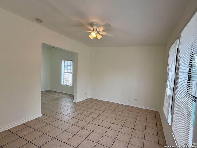 1130 W Winnipeg, San Antonio, TX 78225