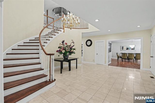 9 Cameron Road, Saddle River, NJ 07458