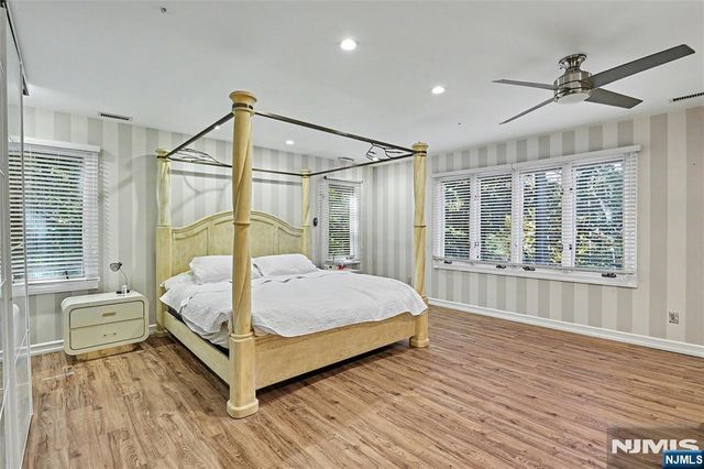 9 Cameron Road, Saddle River, NJ 07458