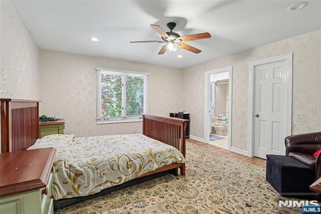 9 Cameron Road, Saddle River, NJ 07458