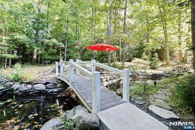 9 Cameron Road, Saddle River, NJ 07458