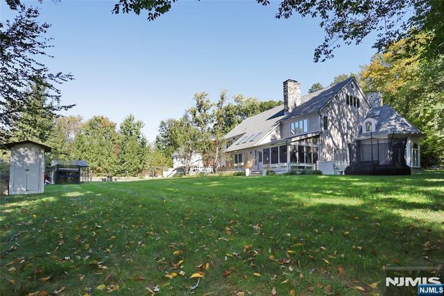 9 Cameron Road, Saddle River, NJ 07458