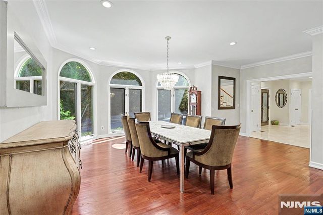 9 Cameron Road, Saddle River, NJ 07458