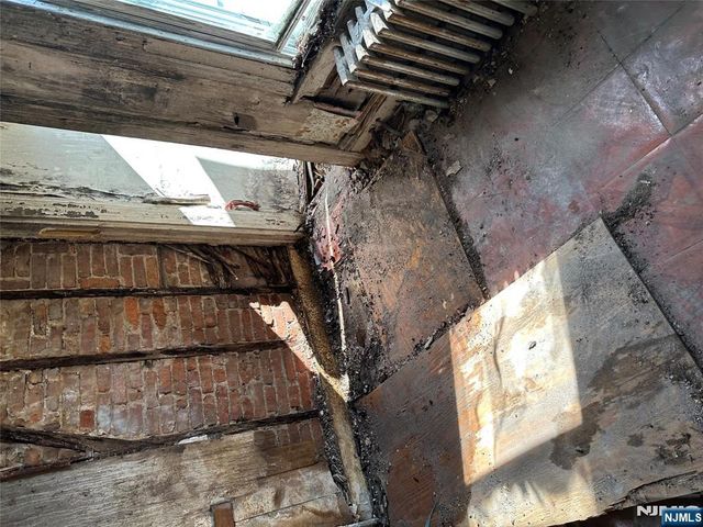 887 Madison Avenue, Paterson, NJ 07501