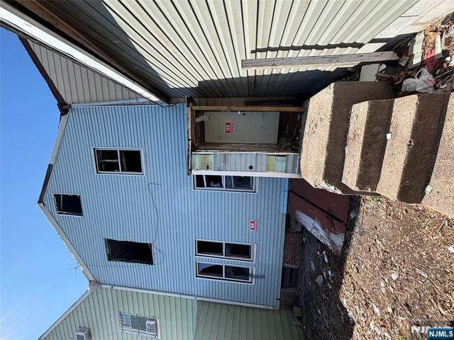 887 Madison Avenue, Paterson, NJ 07501