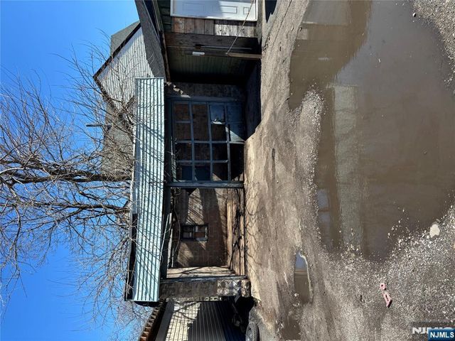 887 Madison Avenue, Paterson, NJ 07501