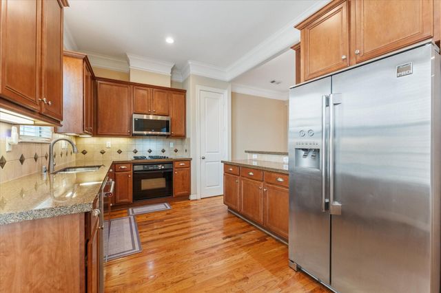 906 Reinicke Street, Houston, TX 77007