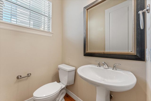 906 Reinicke Street, Houston, TX 77007