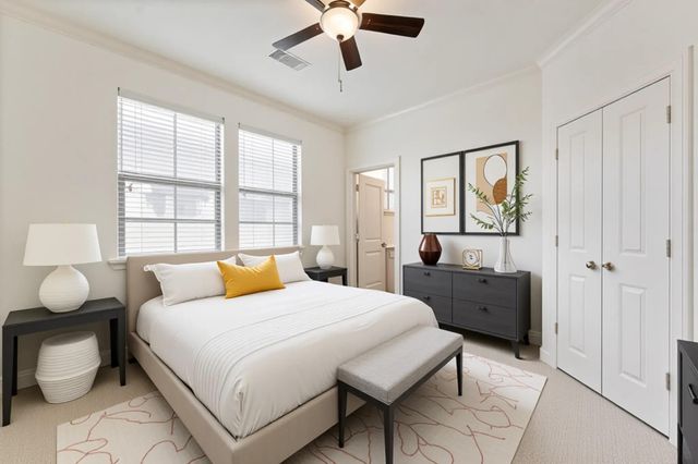 906 Reinicke Street, Houston, TX 77007