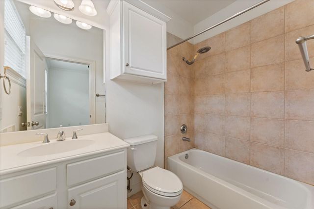 906 Reinicke Street, Houston, TX 77007