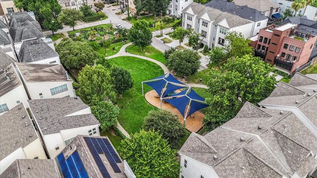 906 Reinicke Street, Houston, TX 77007