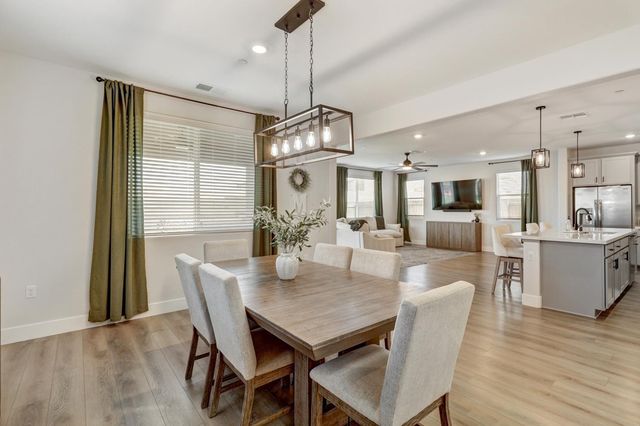 4300 Greenshank Cir, Rancho Cordova, CA 95742