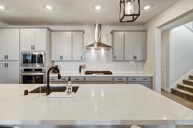 4300 Greenshank Cir, Rancho Cordova, CA 95742