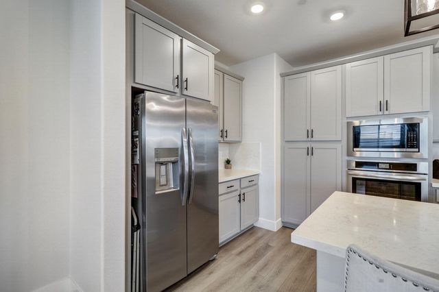 4300 Greenshank Cir, Rancho Cordova, CA 95742