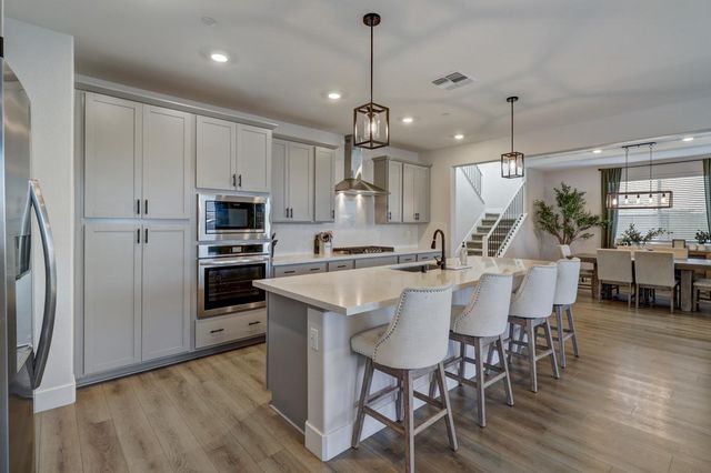 4300 Greenshank Cir, Rancho Cordova, CA 95742