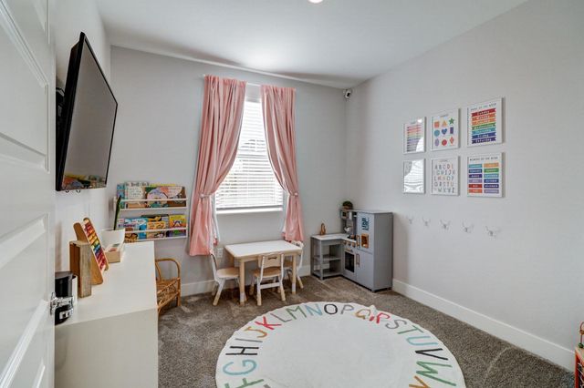 4300 Greenshank Cir, Rancho Cordova, CA 95742