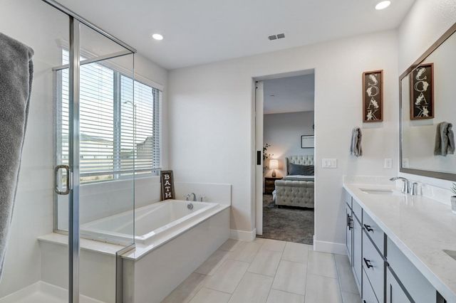 4300 Greenshank Cir, Rancho Cordova, CA 95742