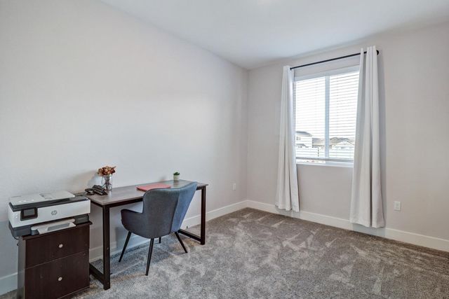 4300 Greenshank Cir, Rancho Cordova, CA 95742