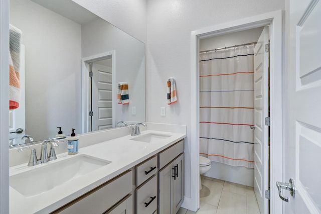 4300 Greenshank Cir, Rancho Cordova, CA 95742