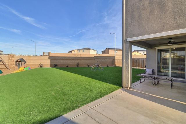 4300 Greenshank Cir, Rancho Cordova, CA 95742