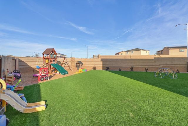 4300 Greenshank Cir, Rancho Cordova, CA 95742