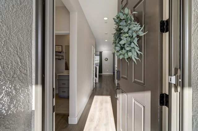 4300 Greenshank Cir, Rancho Cordova, CA 95742