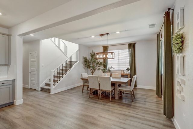 4300 Greenshank Cir, Rancho Cordova, CA 95742