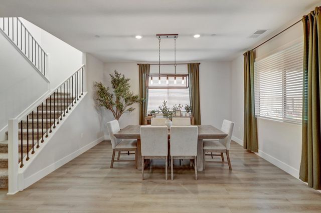 4300 Greenshank Cir, Rancho Cordova, CA 95742