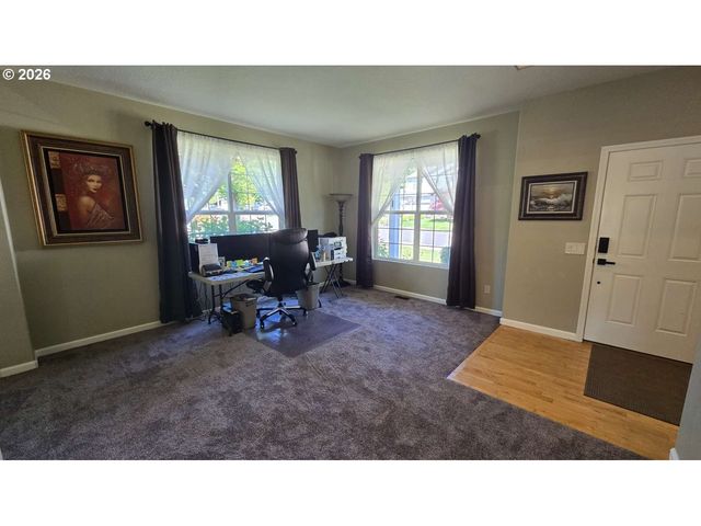 16379 TRAIL VIEW Dr, Oregon City, OR 97045