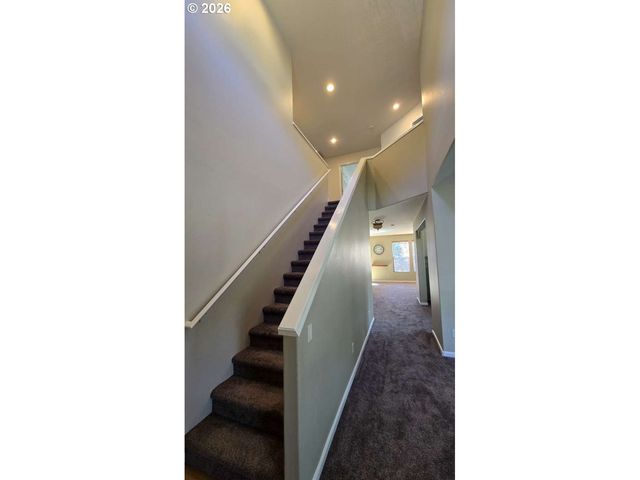 16379 TRAIL VIEW Dr, Oregon City, OR 97045