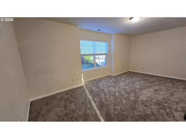 16379 TRAIL VIEW Dr, Oregon City, OR 97045