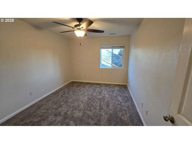 16379 TRAIL VIEW Dr, Oregon City, OR 97045
