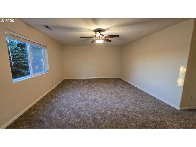16379 TRAIL VIEW Dr, Oregon City, OR 97045