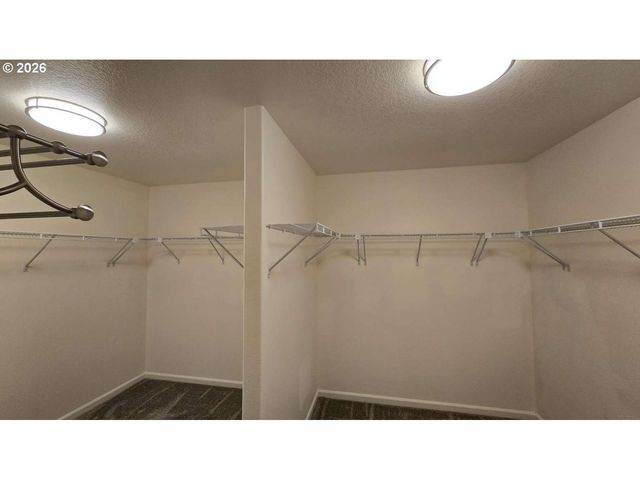16379 TRAIL VIEW Dr, Oregon City, OR 97045
