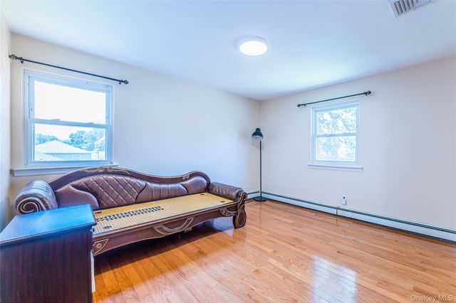 12 Grand Place, East Northport, NY 11731