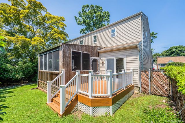 12 Grand Place, East Northport, NY 11731