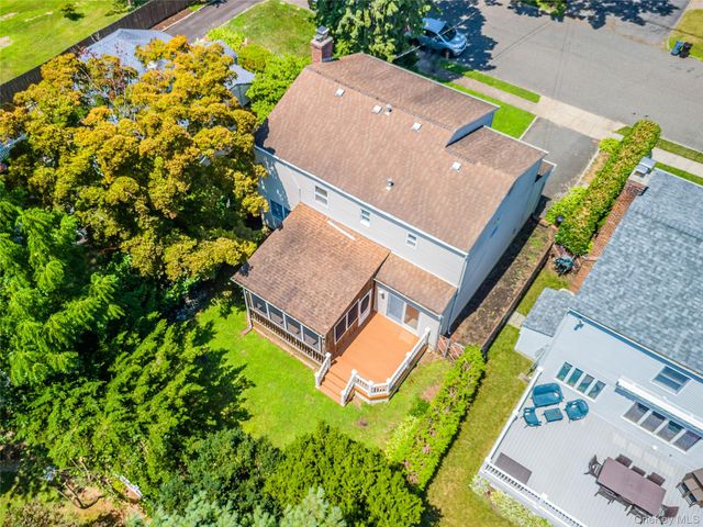 12 Grand Place, East Northport, NY 11731