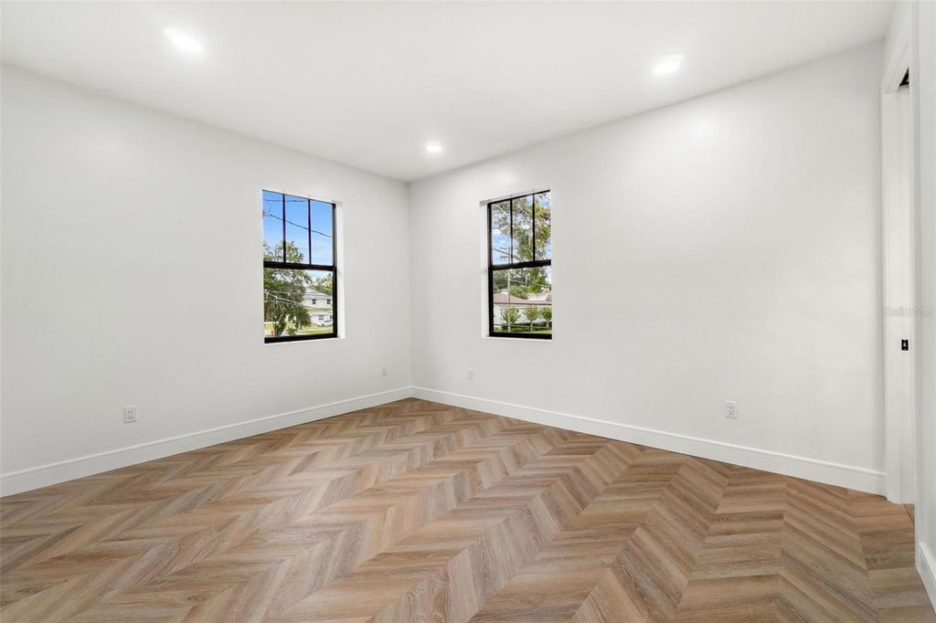 Image 29 of property listing at 401 PARK BOULEVARD, Oldsmar, FL 34677