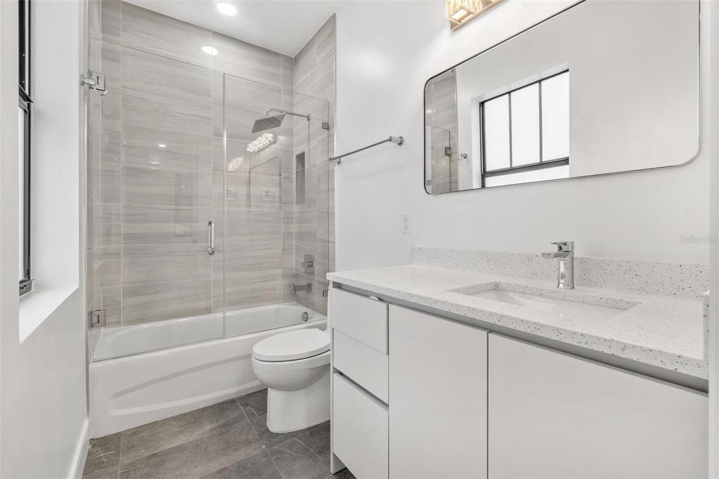 Image 30 of property listing at 401 PARK BOULEVARD, Oldsmar, FL 34677