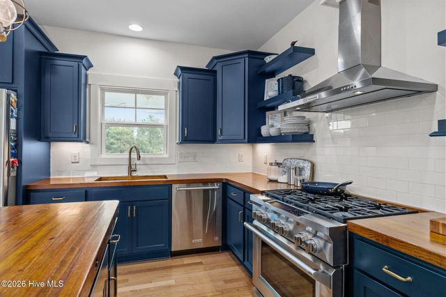 303 Bogue Watch Drive, Newport, NC 28570