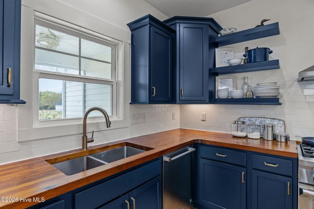 303 Bogue Watch Drive, Newport, NC 28570