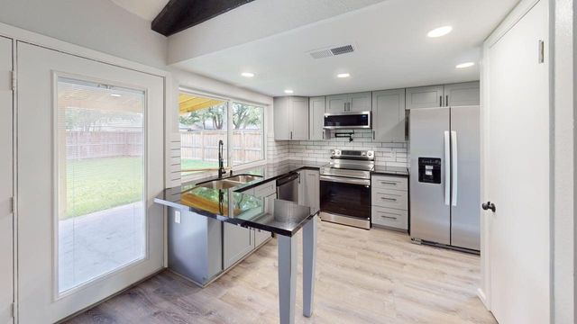 633 Stroud Lane, Garland, TX 75043