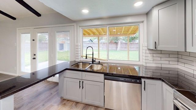 633 Stroud Lane, Garland, TX 75043
