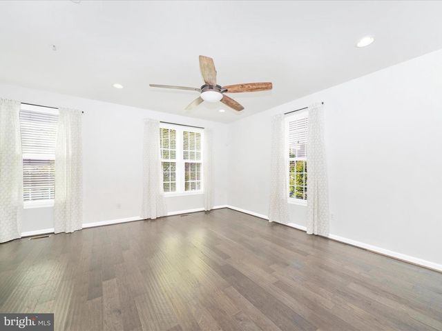 5314 DAVIS POINT LN, Greenbelt, MD 20770