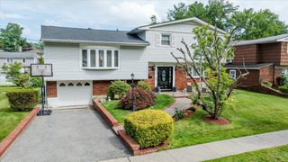 54 Maria Lane, Yonkers, NY 10710